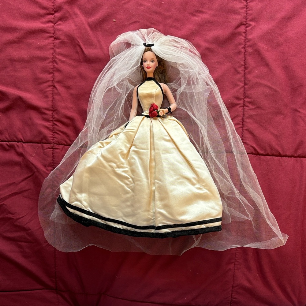 1997 Vera Wang Bride Collector Barbie